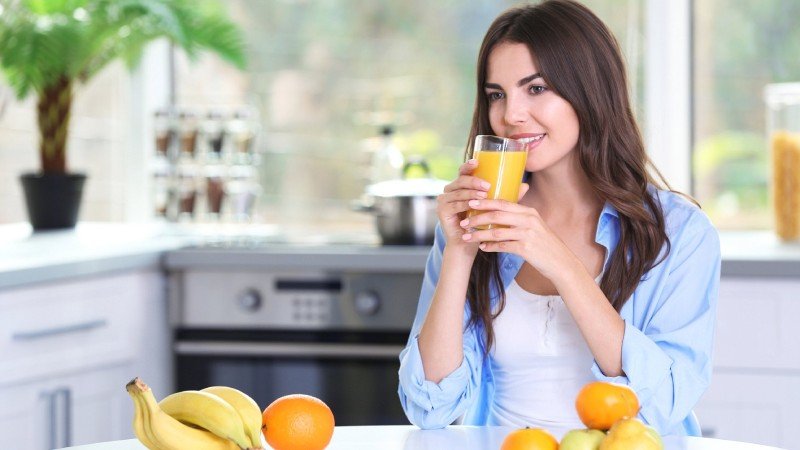 uống nước cam lúc nào tốt nhất